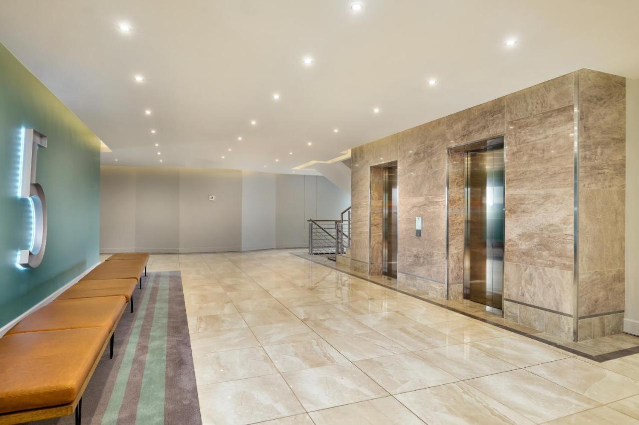 The Regency Apartment Hotel Menlyn Преторія Екстер'єр фото
