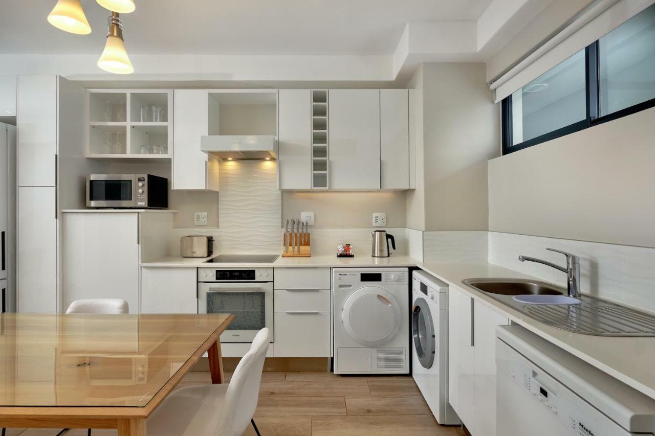 The Regency Apartment Hotel Menlyn Преторія Екстер'єр фото