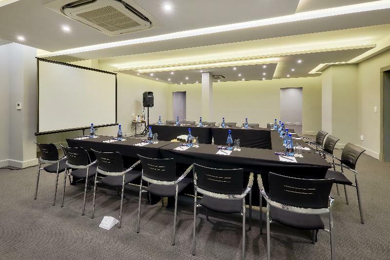 The Regency Apartment Hotel Menlyn Преторія Екстер'єр фото