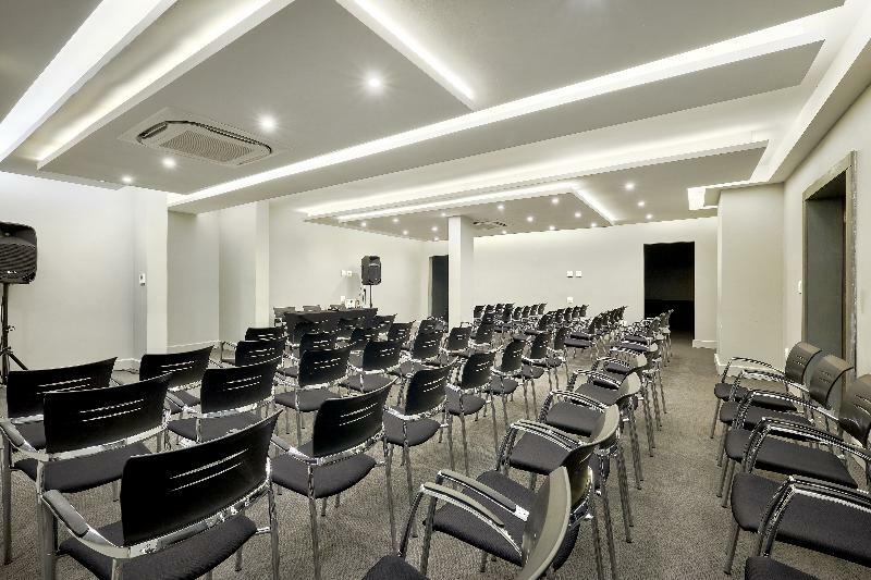The Regency Apartment Hotel Menlyn Преторія Екстер'єр фото