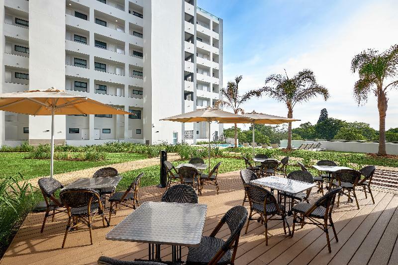 The Regency Apartment Hotel Menlyn Преторія Екстер'єр фото