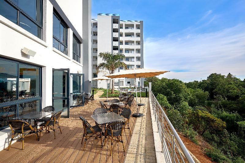 The Regency Apartment Hotel Menlyn Преторія Екстер'єр фото
